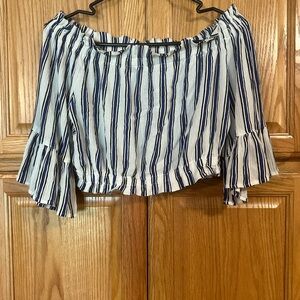 Divided size 10 off the shoulder bell sleeves crop top fun beach vaca going out